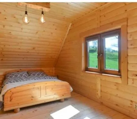 Domek W Swiatkowej Krempna Exterior foto