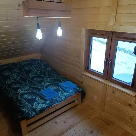 Domek W Swiatkowej Krempna Exterior foto